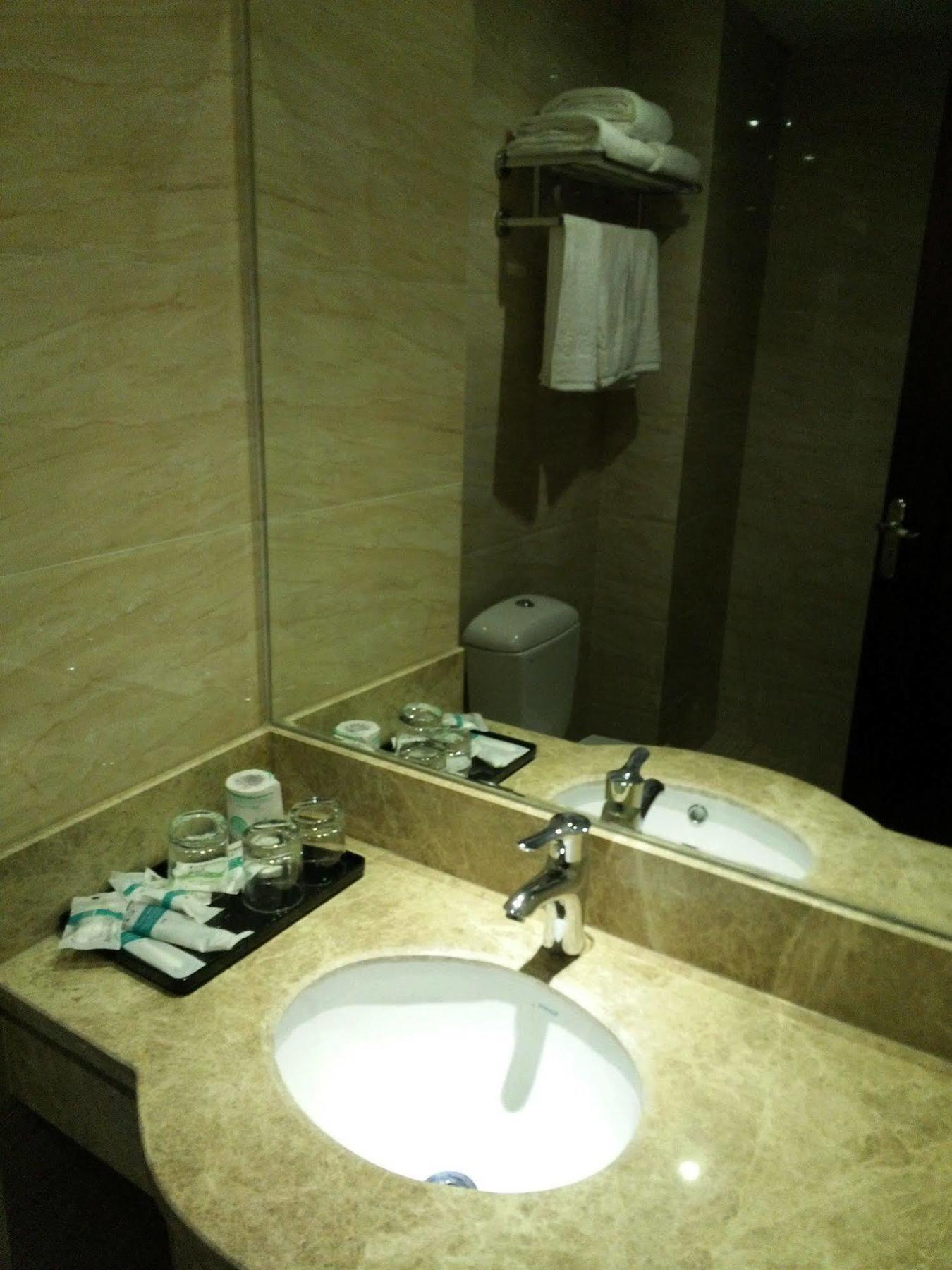 Chengdu Airport Ruijia Hotel Ngoại thất bức ảnh